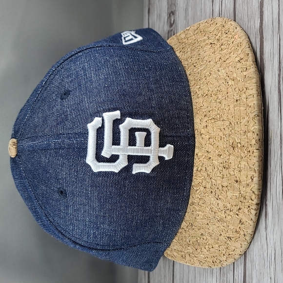 San Fran Fitted - Picture 1 of 9